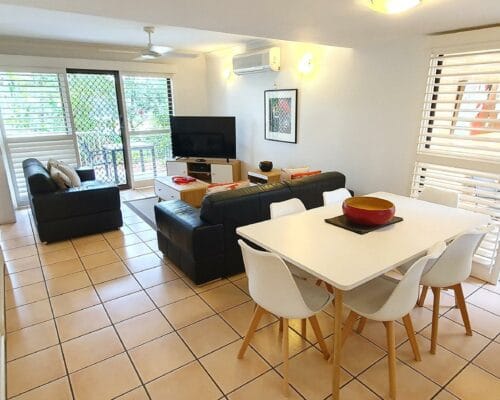 deluxe-3-bedroom-accommodation-unit-23-(2)