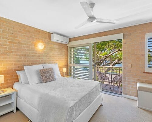 noosa-2-bedroom-deluxe-new-unit-6-(1)